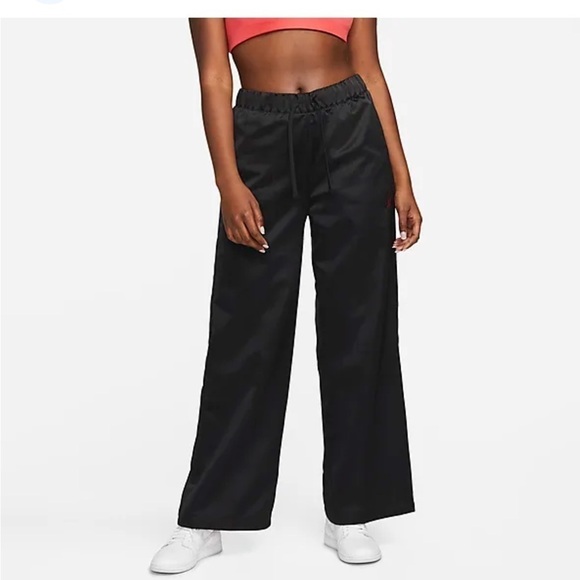 Nike Active Wide Leg Fleece Lined Drawstring Athletic Black Pant size medium - Picture 1 of 13